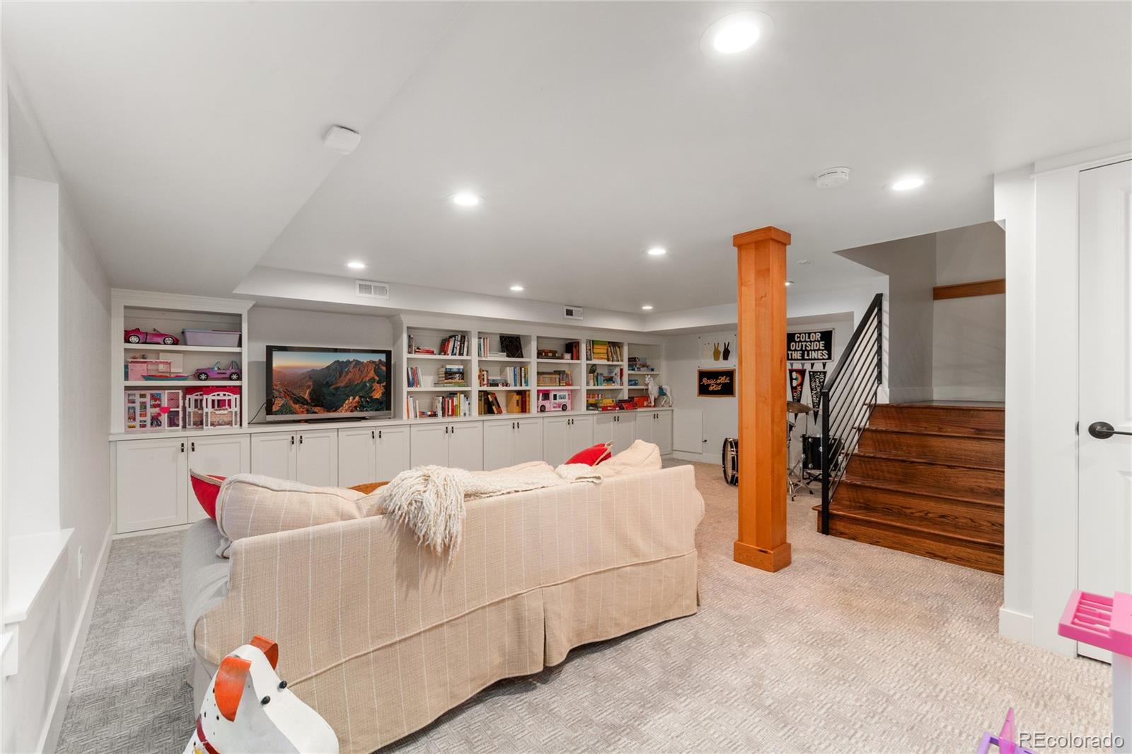 MLS Image #22 for 890 s vine street,denver, Colorado