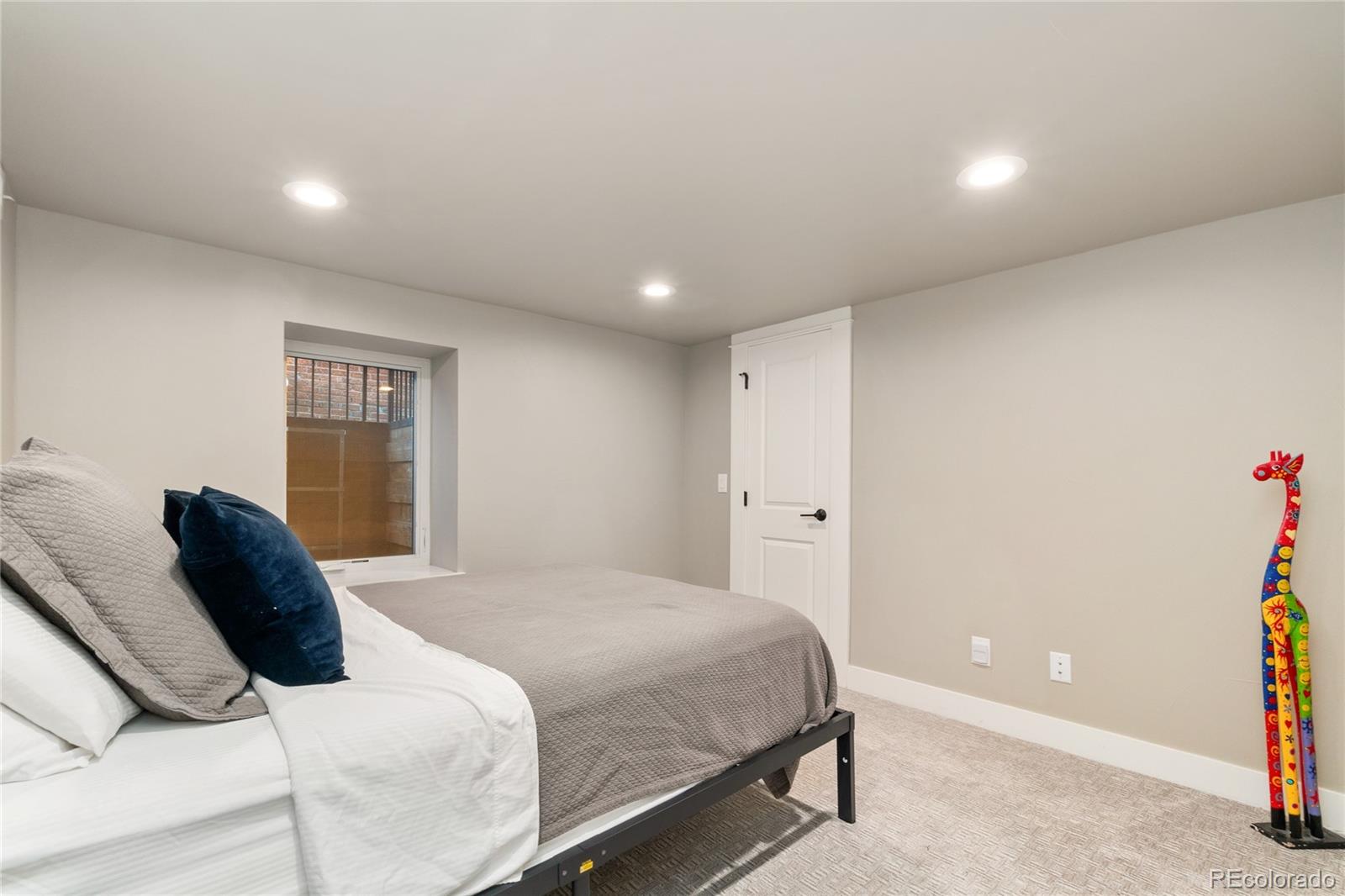 MLS Image #23 for 890 s vine street,denver, Colorado