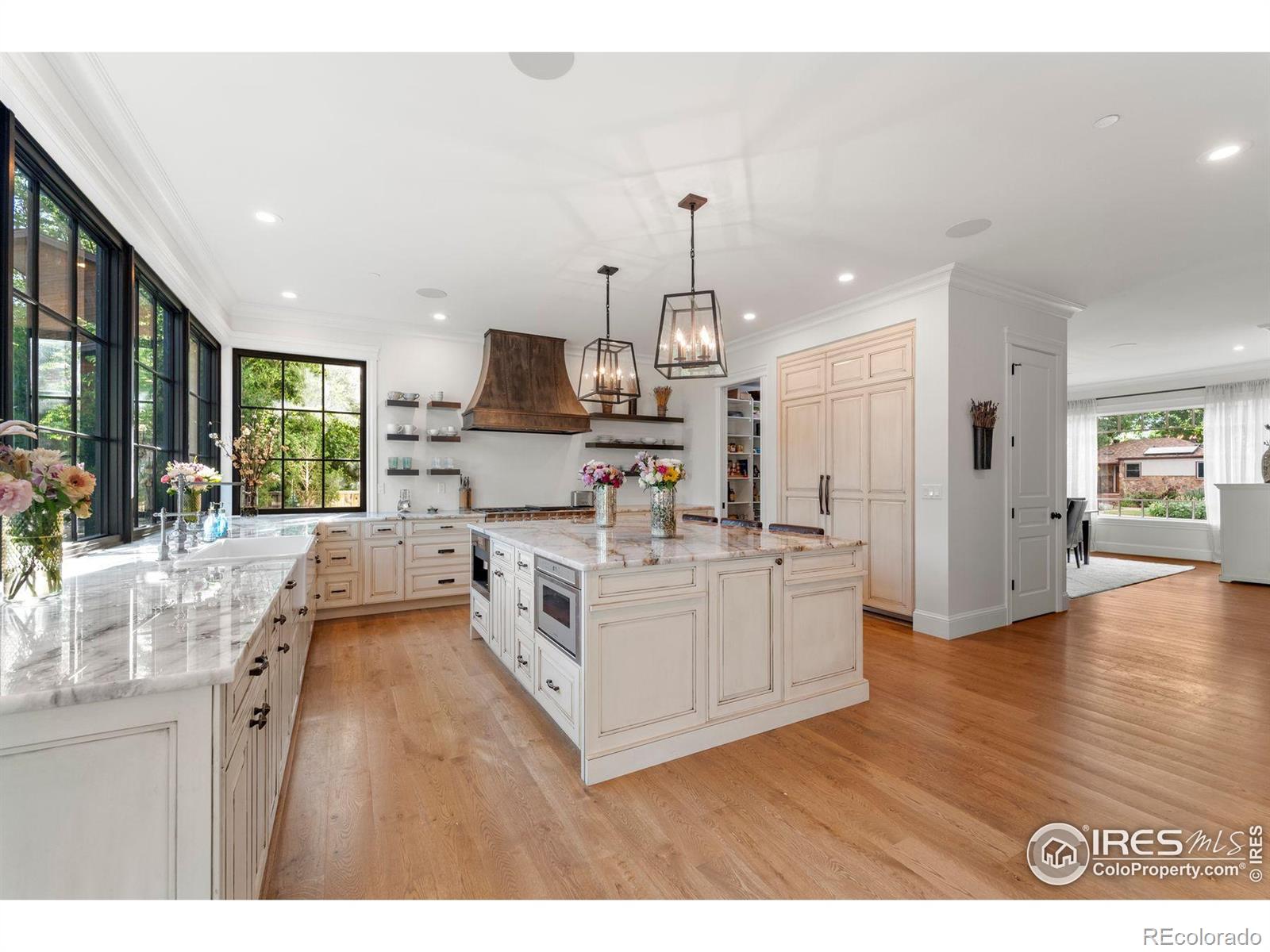 MLS Image #12 for 724  johnson street,louisville, Colorado