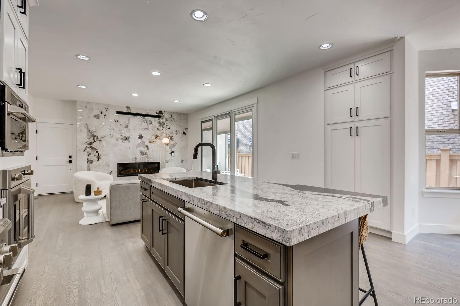 MLS Image #5 for 536  cook street,denver, Colorado