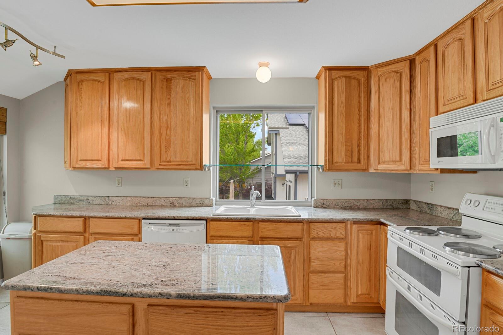 MLS Image #11 for 7466 e long circle,centennial, Colorado
