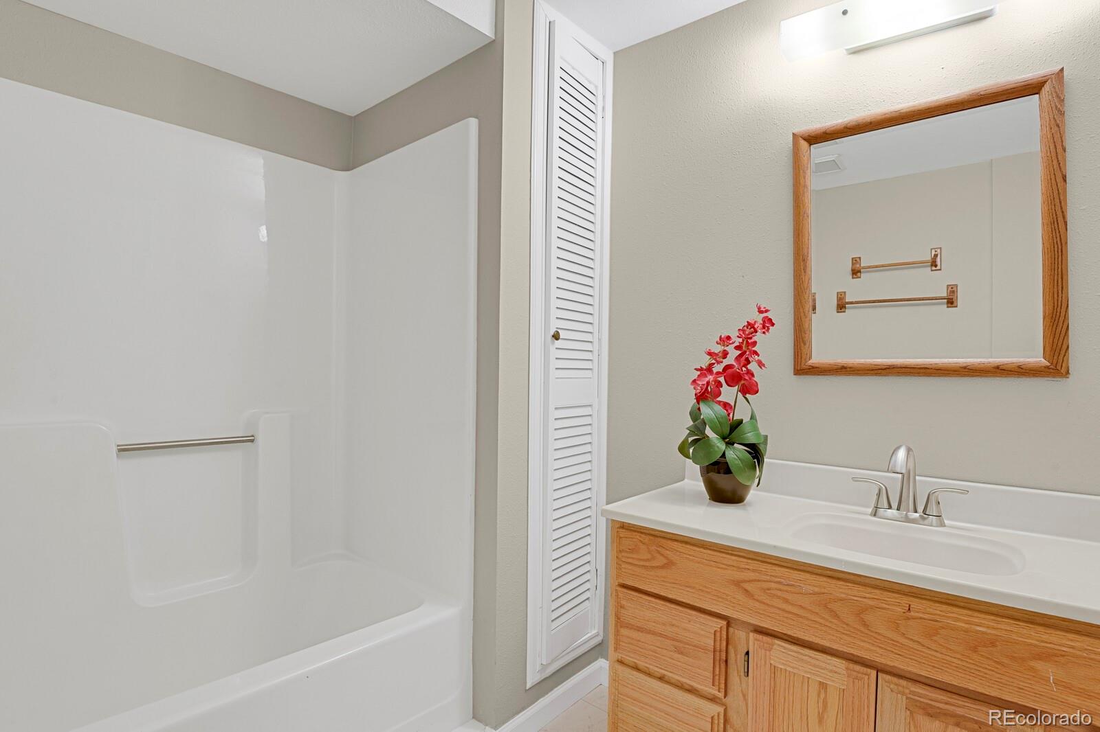 MLS Image #28 for 7466 e long circle,centennial, Colorado