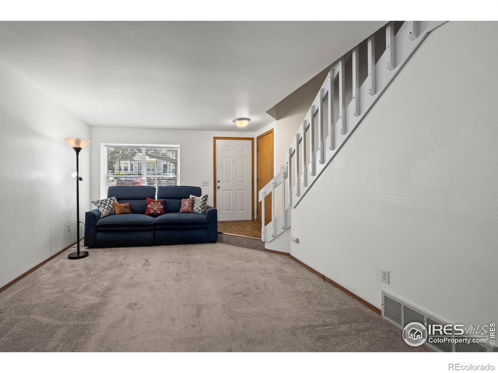 MLS Image #3 for 504  shady crest circle,colorado springs, Colorado