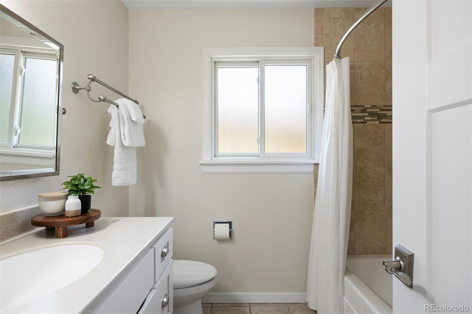 MLS Image #22 for 6213 s galena way,englewood, Colorado