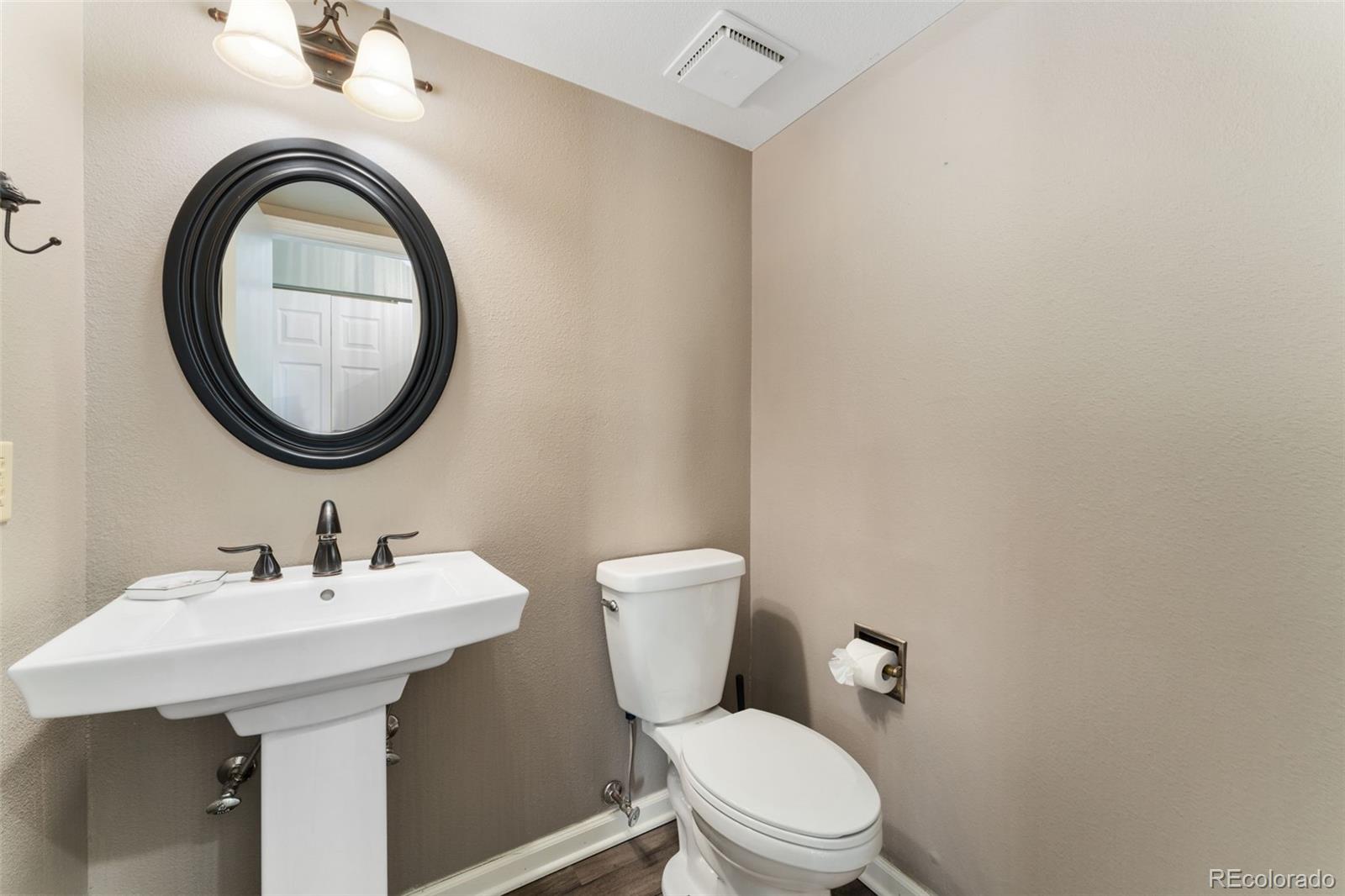 MLS Image #11 for 938 w peakview circle,littleton, Colorado