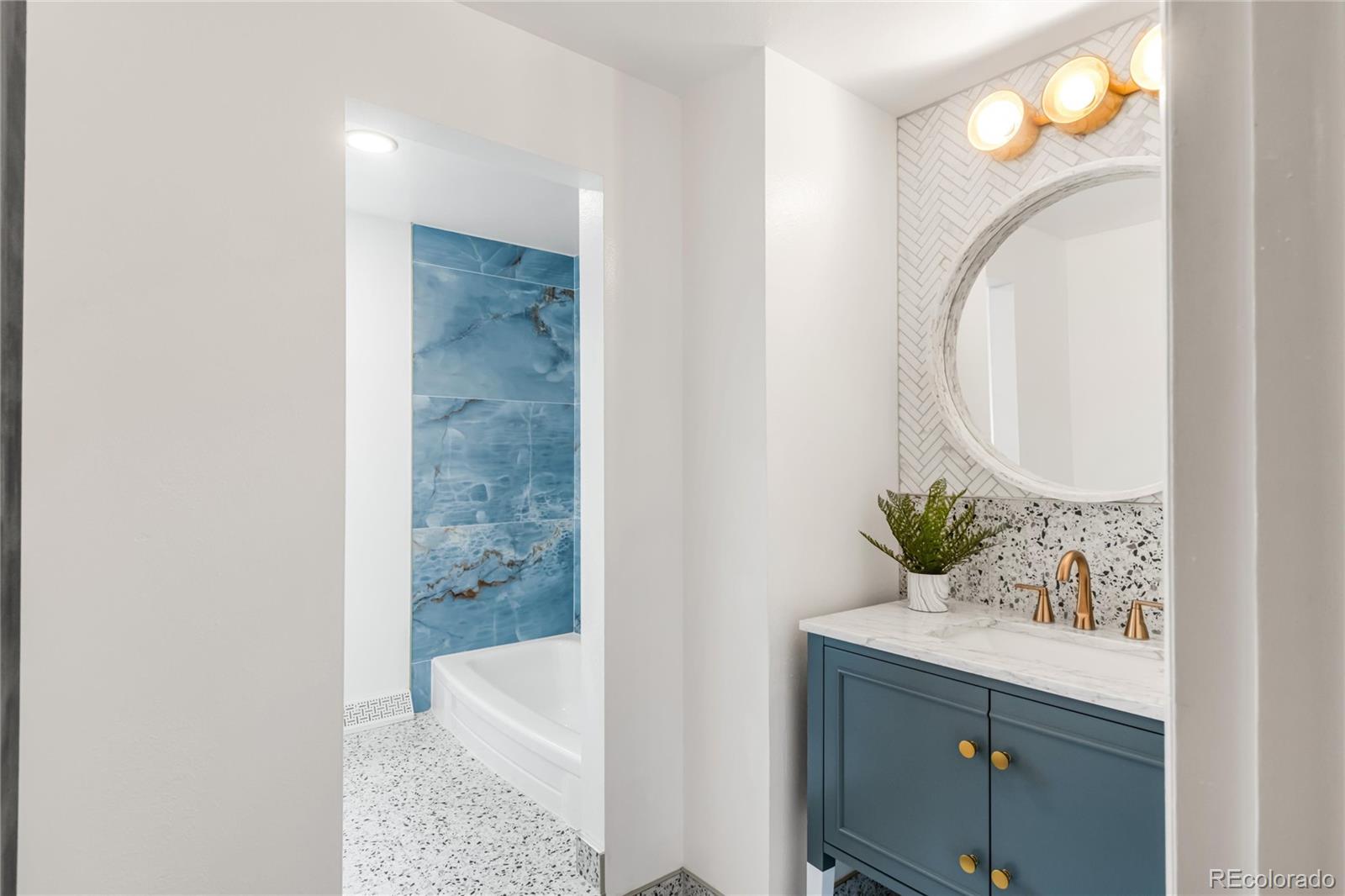 MLS Image #16 for 10000 e ohio avenue,denver, Colorado