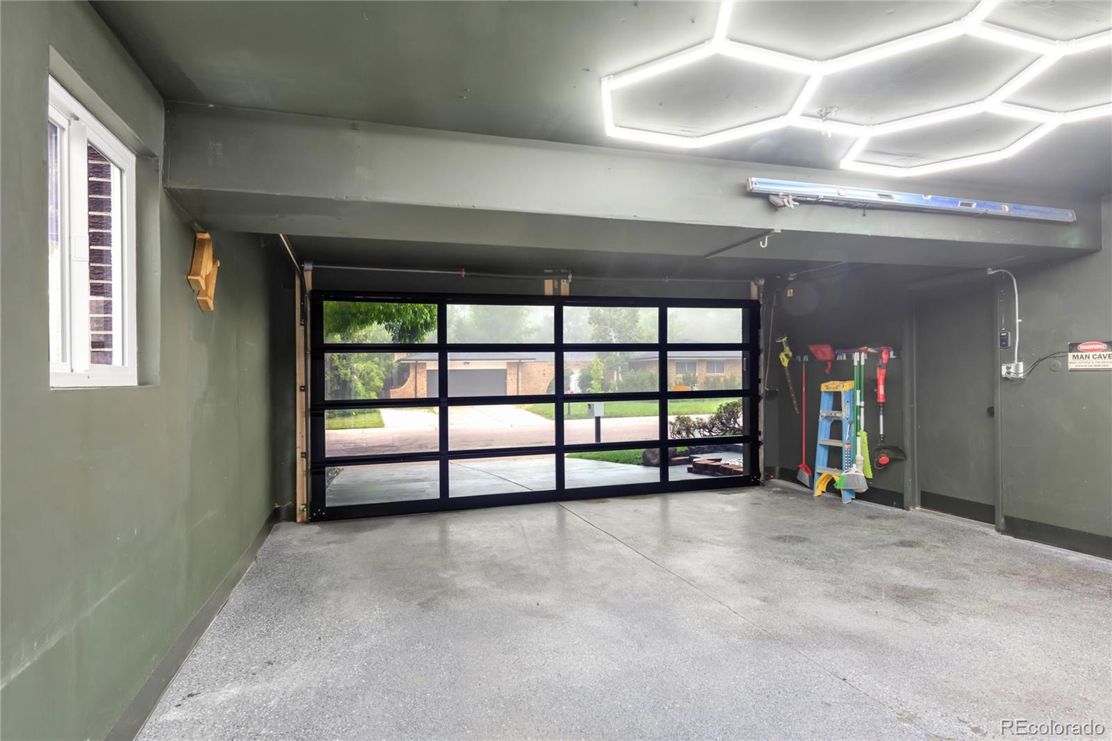 MLS Image #32 for 10000 e ohio avenue,denver, Colorado