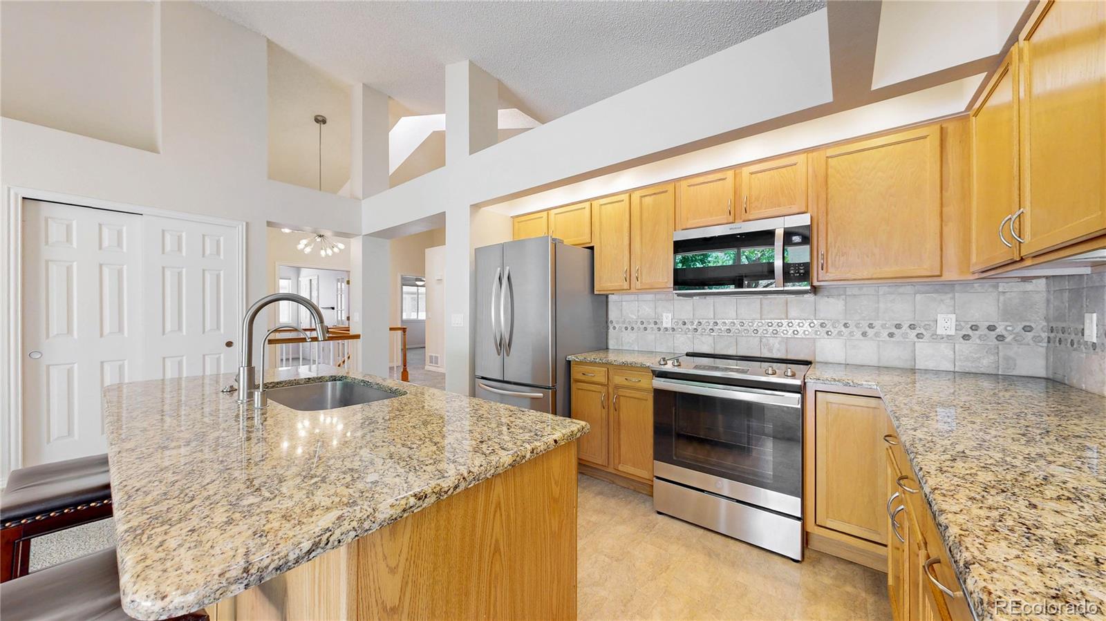 MLS Image #5 for 2225 s lima court,aurora, Colorado