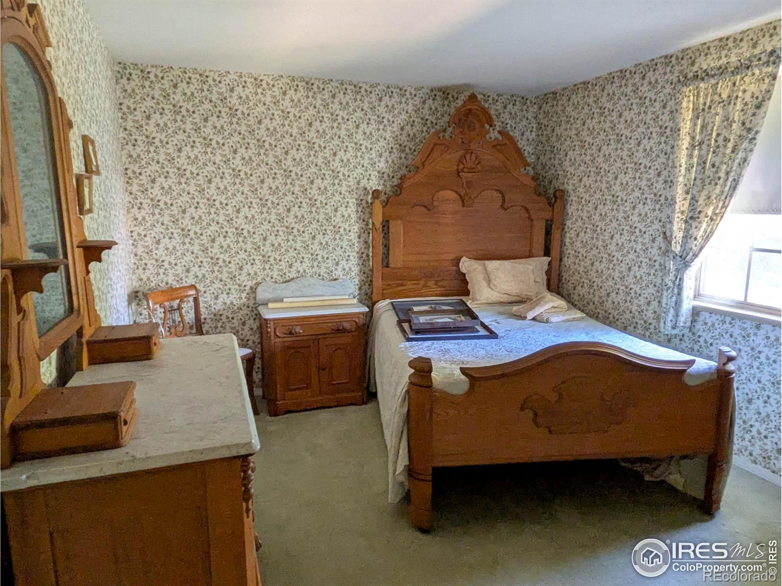 MLS Image #11 for 2434 s kirkwood court,denver, Colorado