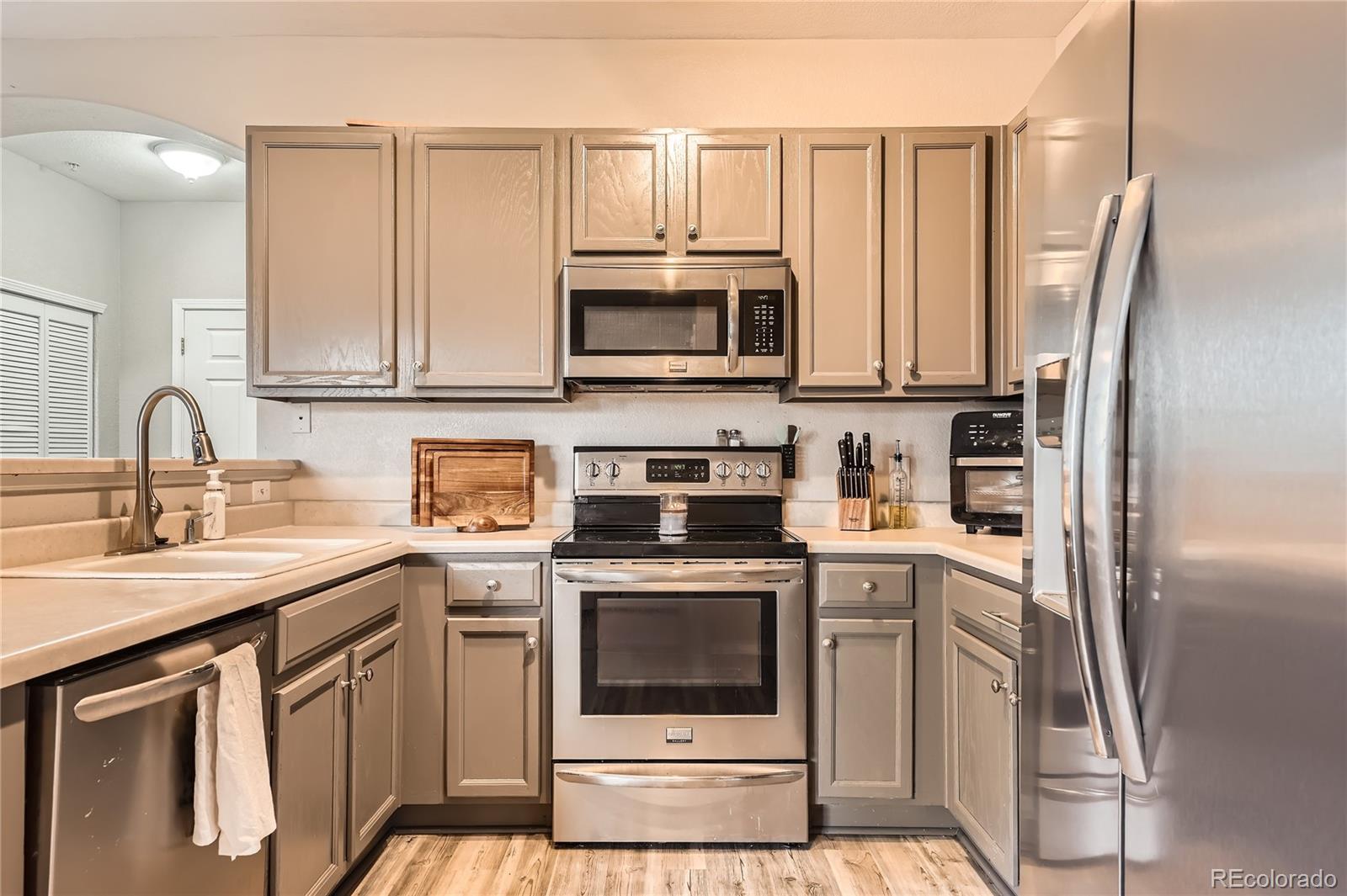 MLS Image #3 for 16320 e fremont avenue,aurora, Colorado