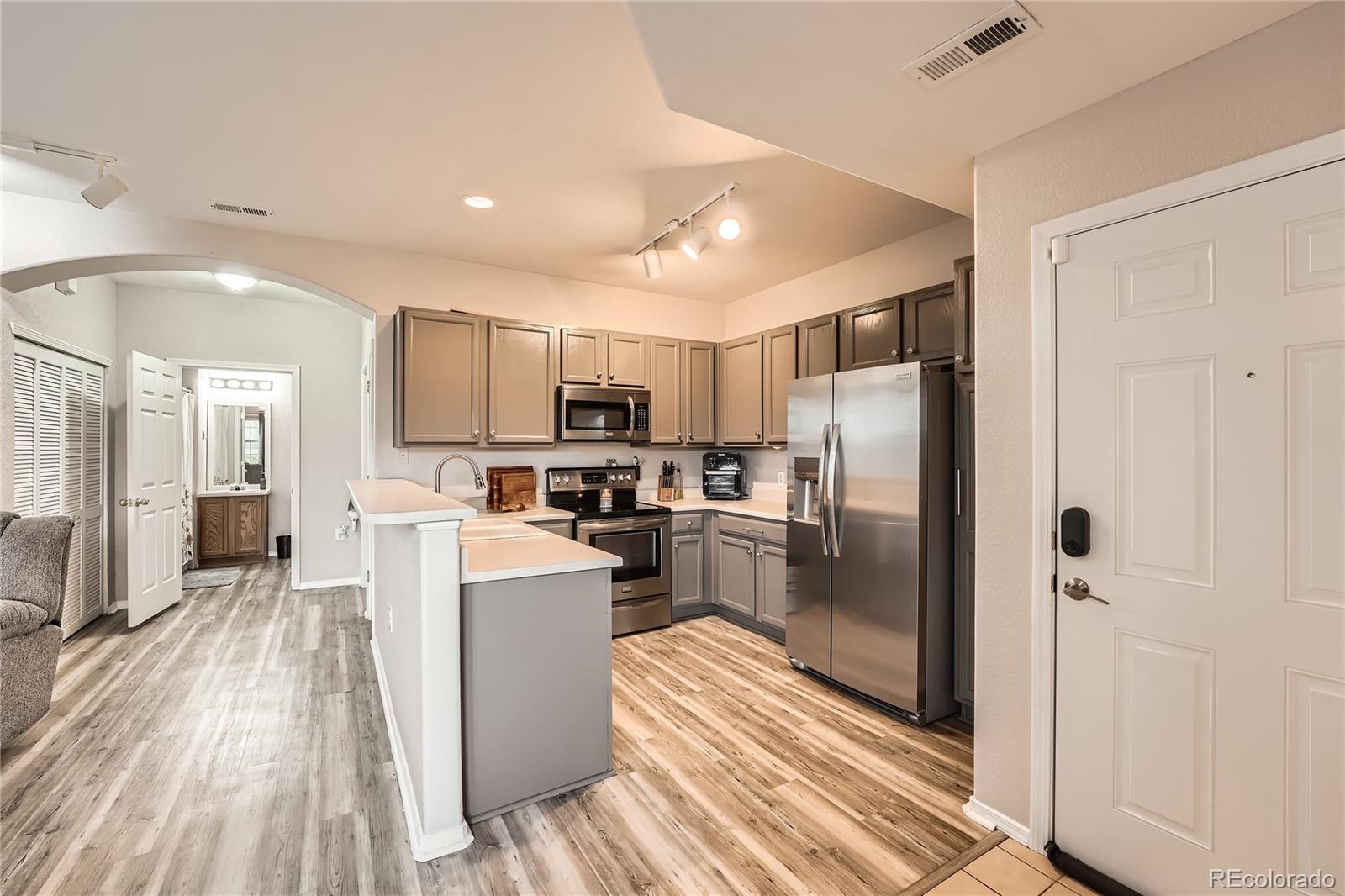 MLS Image #5 for 16320 e fremont avenue,aurora, Colorado