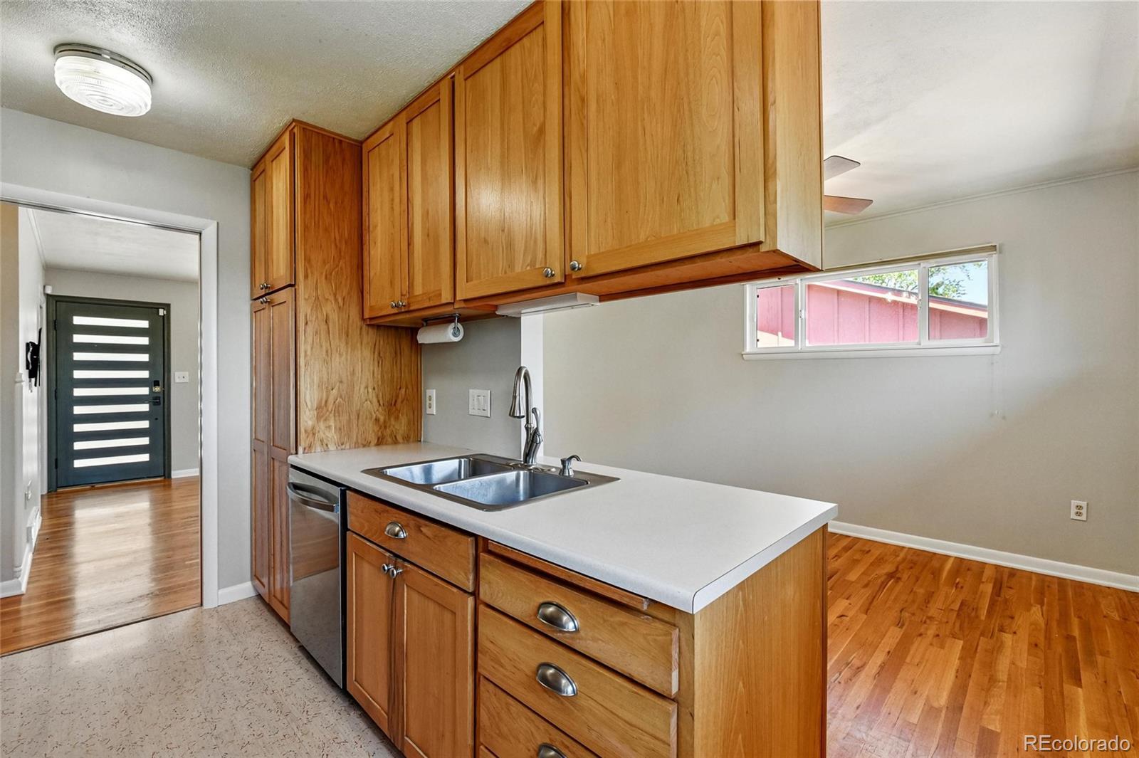 MLS Image #8 for 380 s jersey street,denver, Colorado
