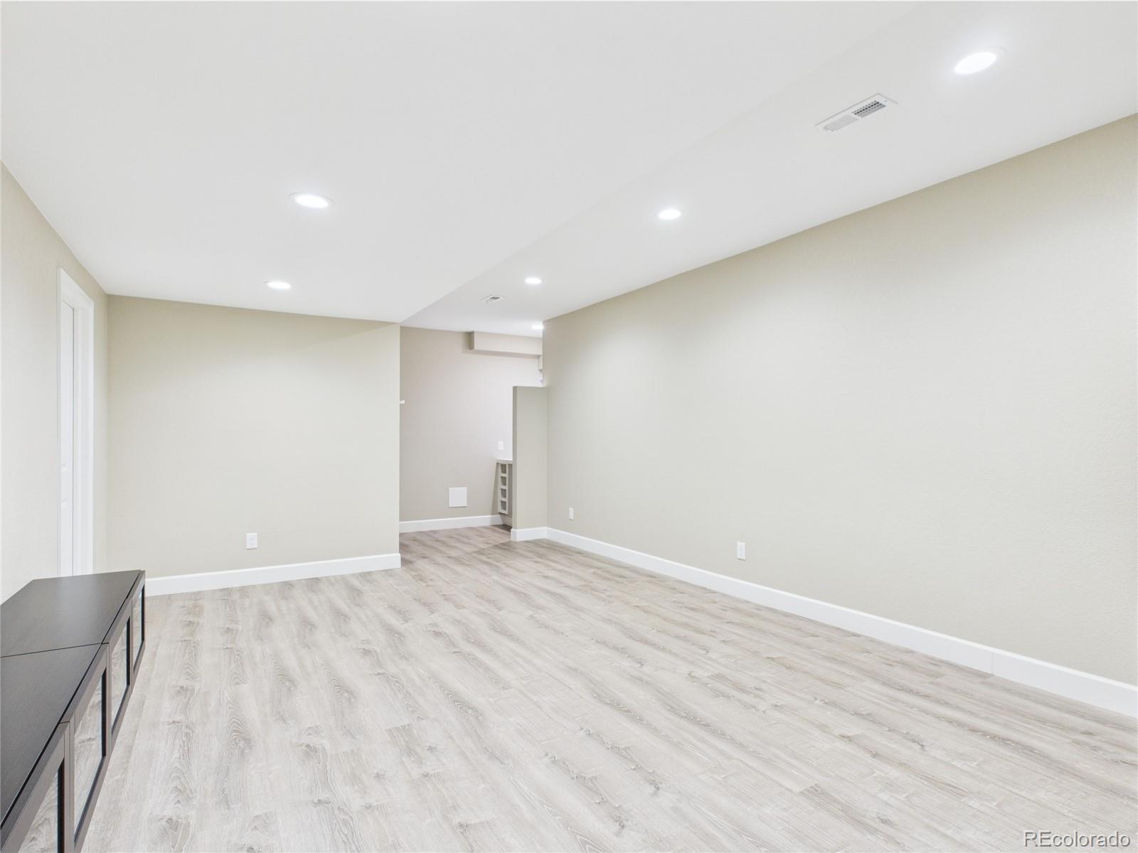 MLS Image #20 for 9236 e 52nd drive,denver, Colorado