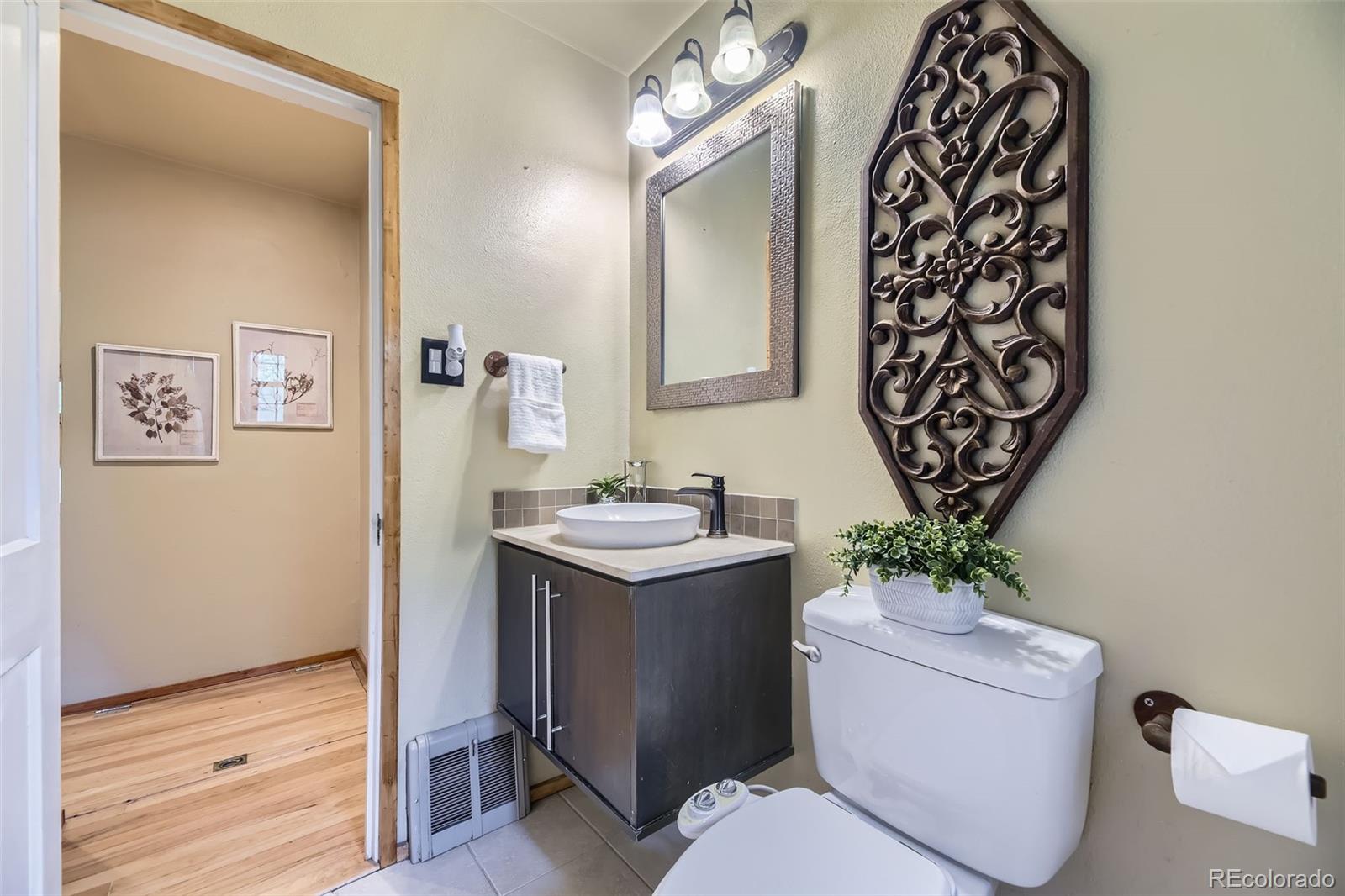 MLS Image #16 for 1292  kearney street,denver, Colorado