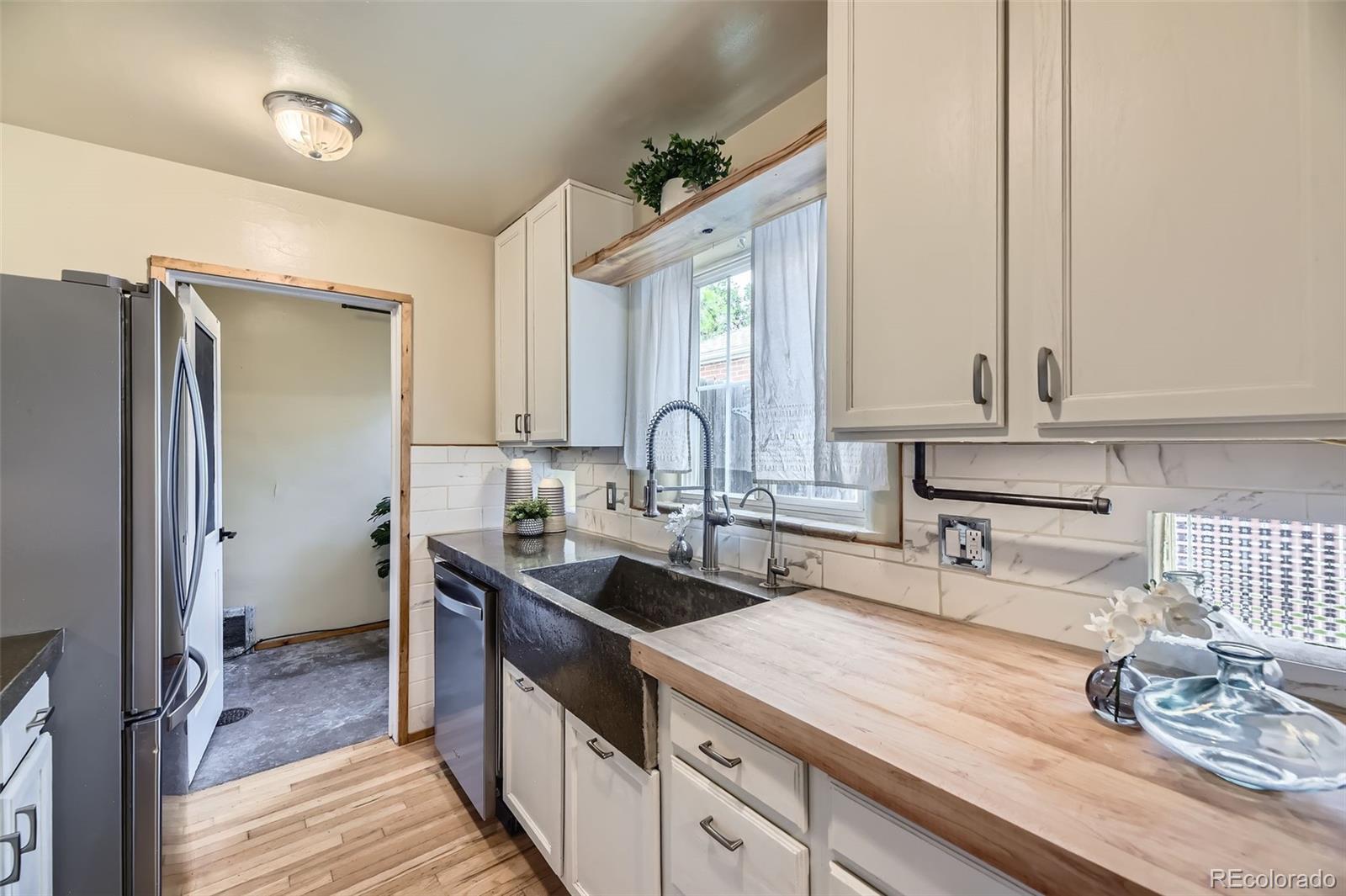 MLS Image #8 for 1292  kearney street,denver, Colorado