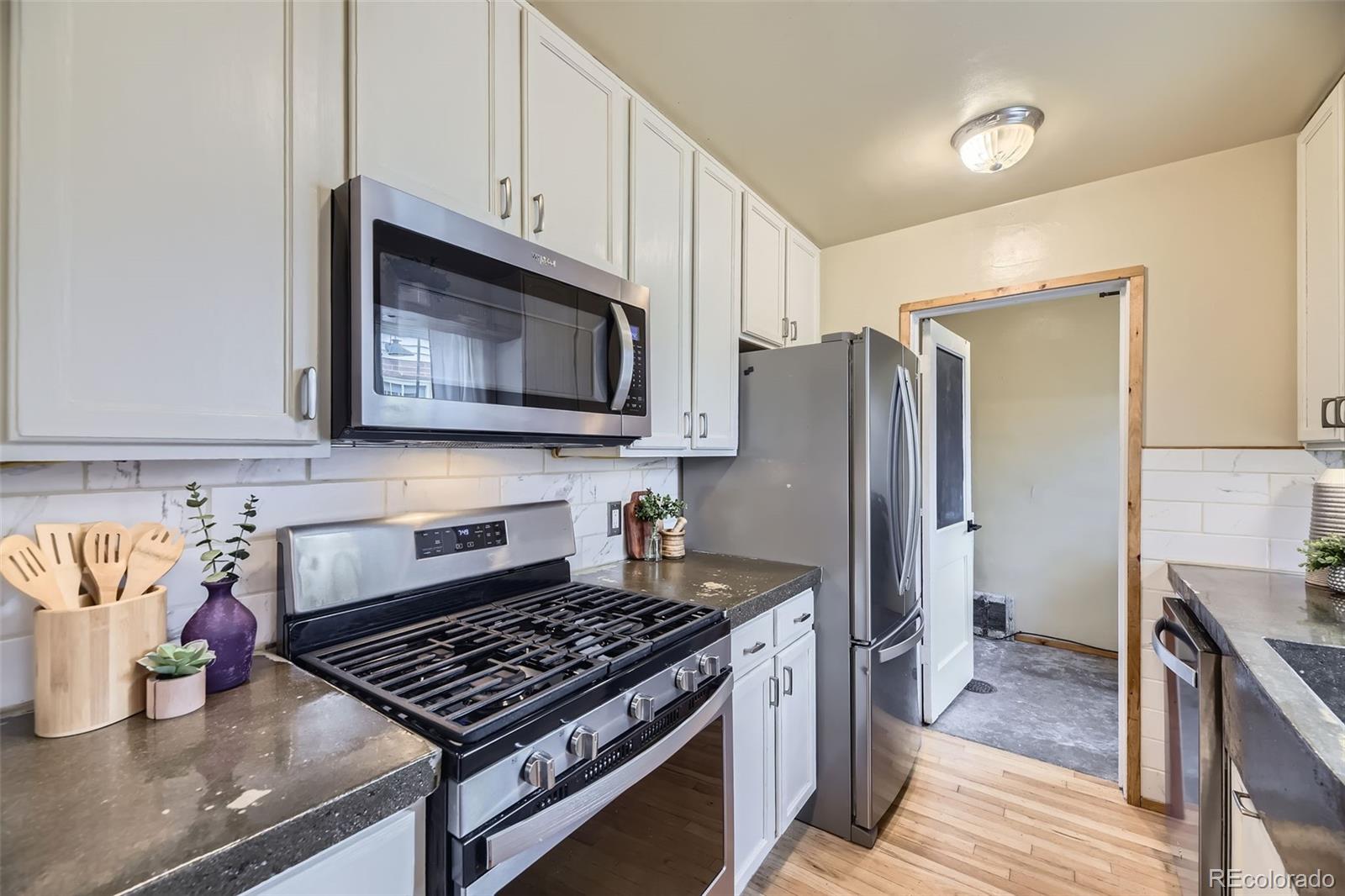 MLS Image #9 for 1292  kearney street,denver, Colorado