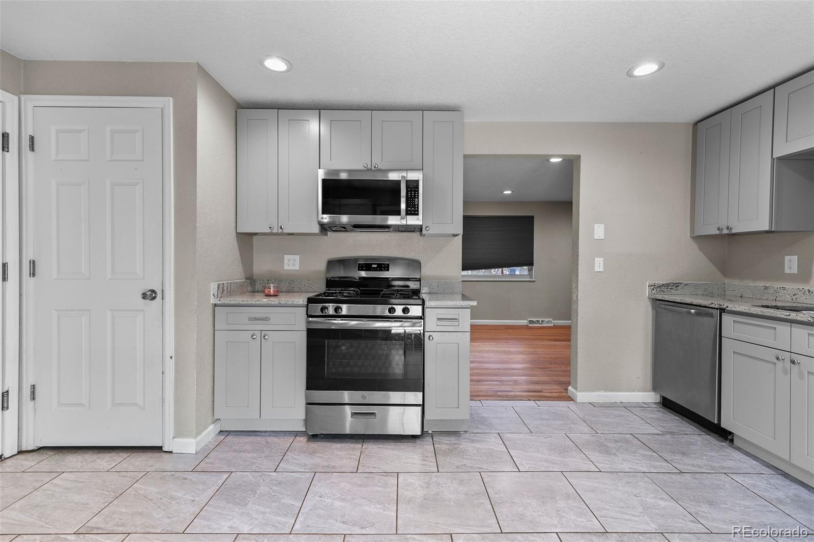 MLS Image #16 for 8305  eaton way,arvada, Colorado