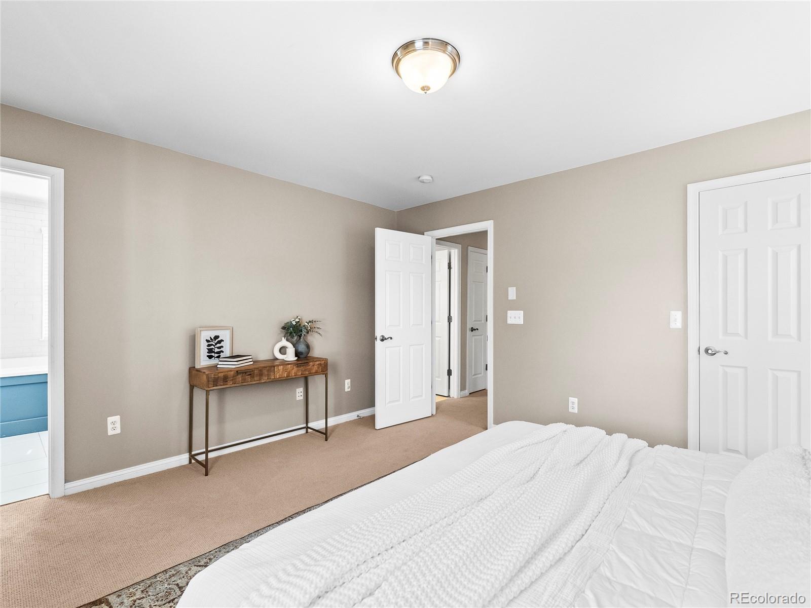 MLS Image #18 for 7899 e 28th place,denver, Colorado