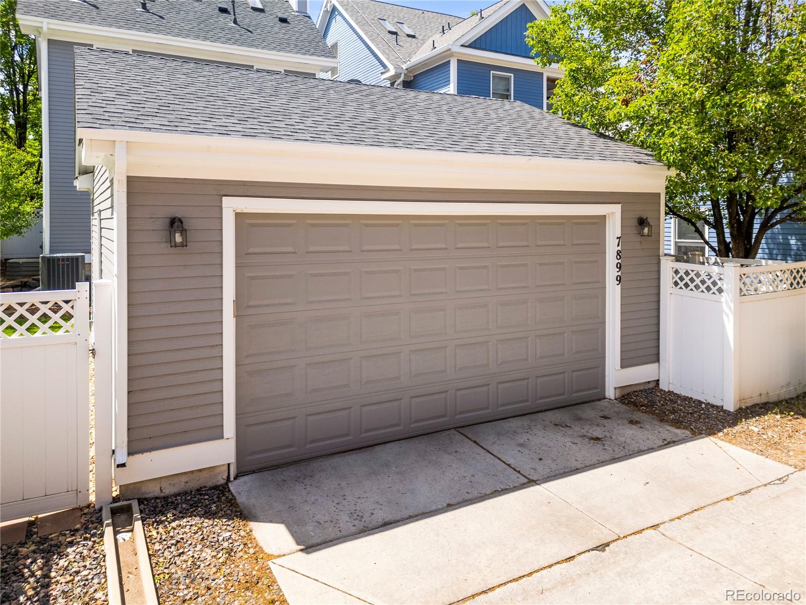 MLS Image #37 for 7899 e 28th place,denver, Colorado