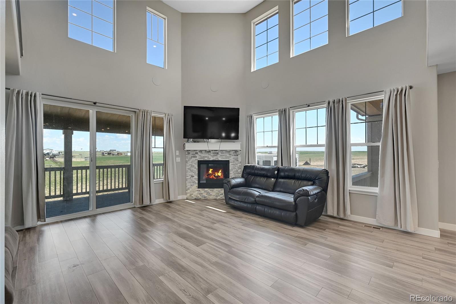 MLS Image #16 for 49346  e county road 6 ,bennett, Colorado
