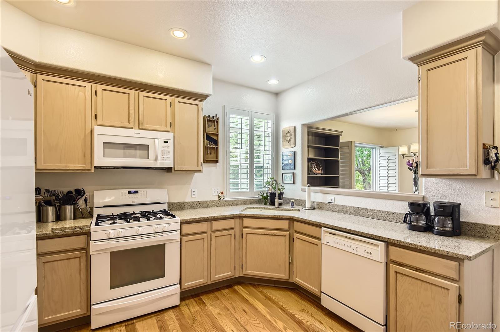 MLS Image #13 for 2980 w long drive,littleton, Colorado