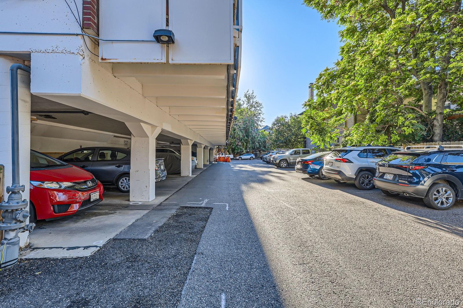MLS Image #15 for 937 n clarkson street 206,denver, Colorado