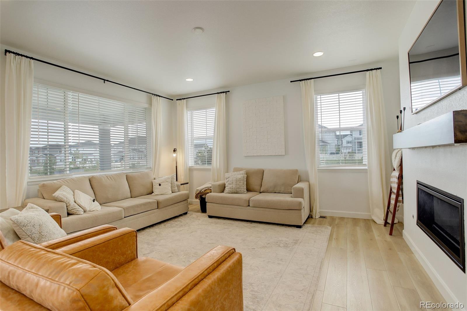 MLS Image #15 for 27655 e geddes place,aurora, Colorado