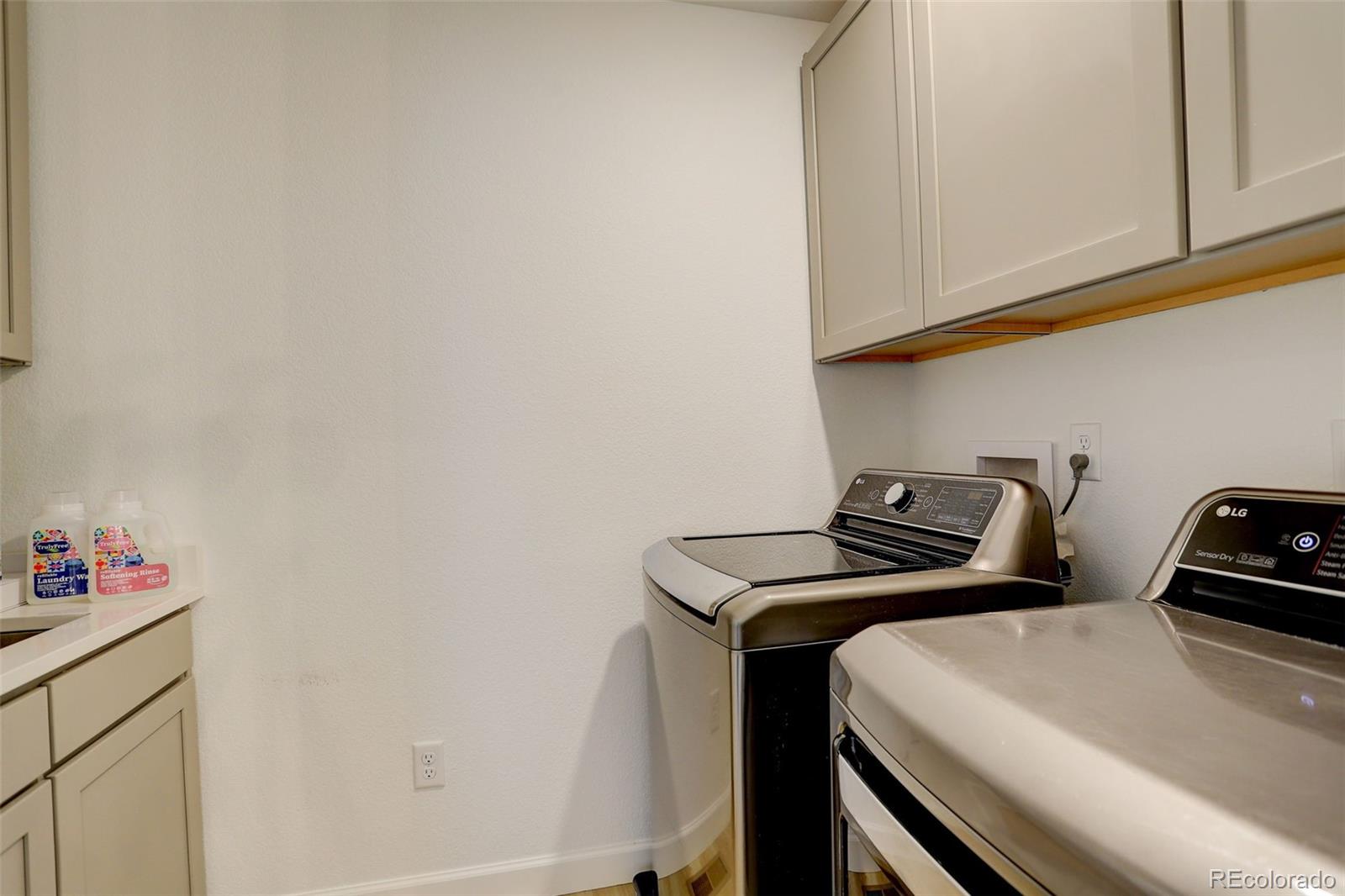 MLS Image #29 for 27655 e geddes place,aurora, Colorado