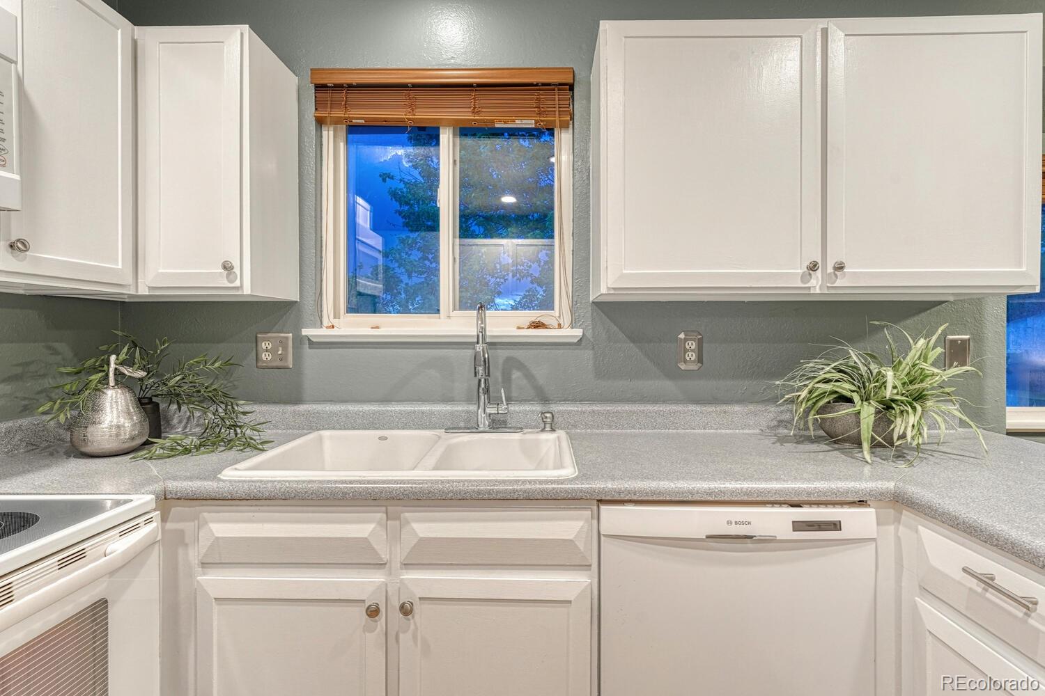 MLS Image #10 for 15918 e flora place,aurora, Colorado
