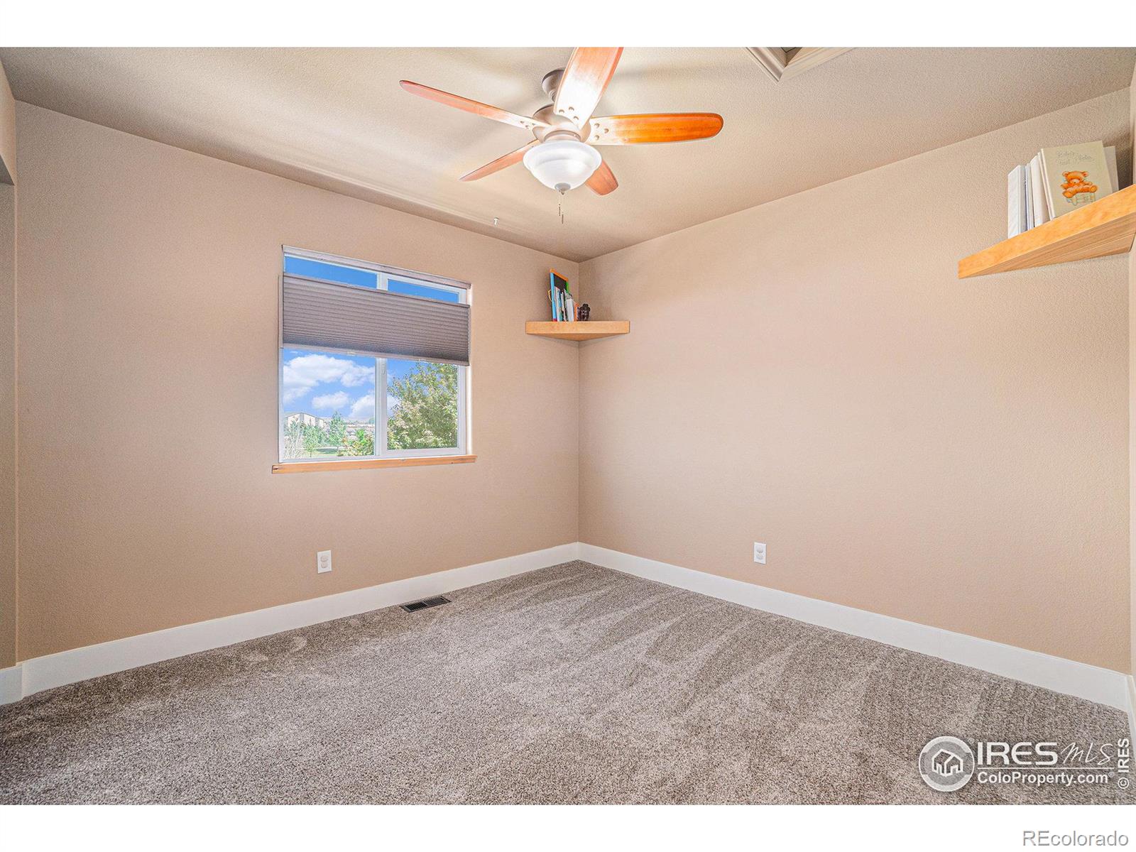 MLS Image #19 for 8962  smoke signal way,wellington, Colorado