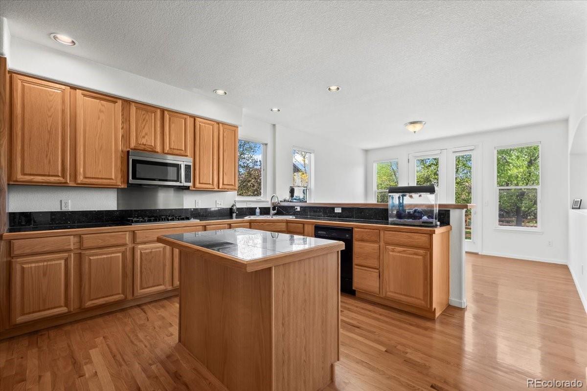 MLS Image #11 for 708  teal circle,longmont, Colorado