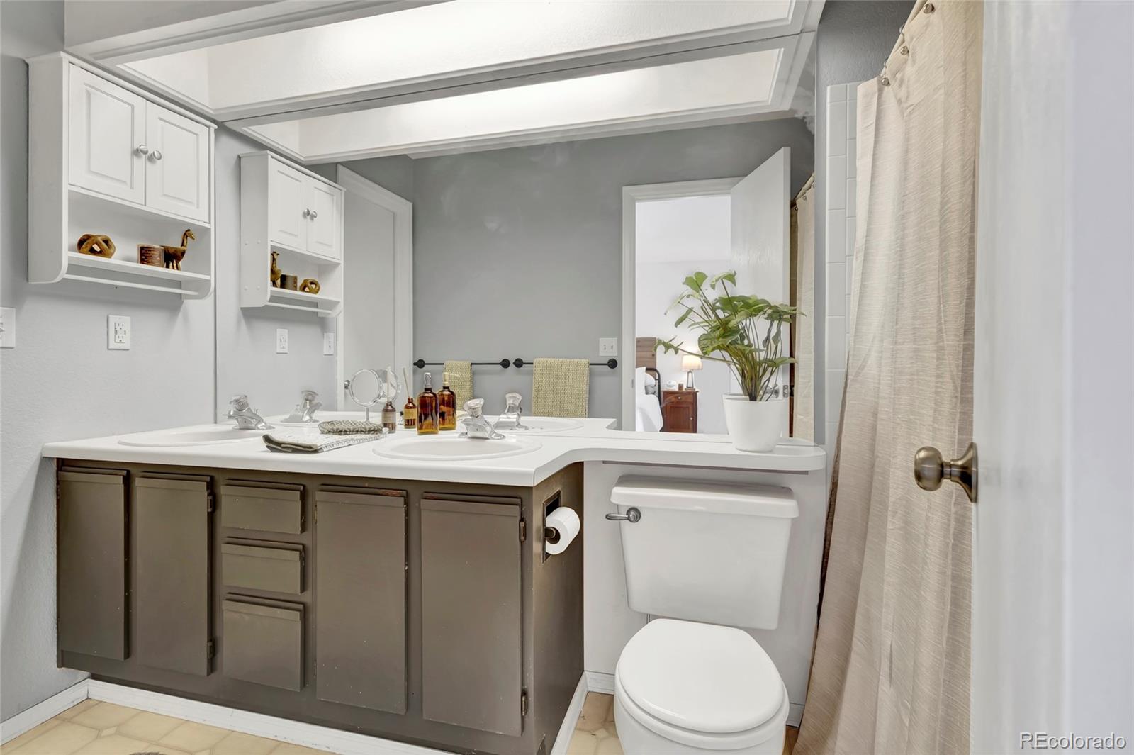 MLS Image #10 for 14430 w yale place,lakewood, Colorado