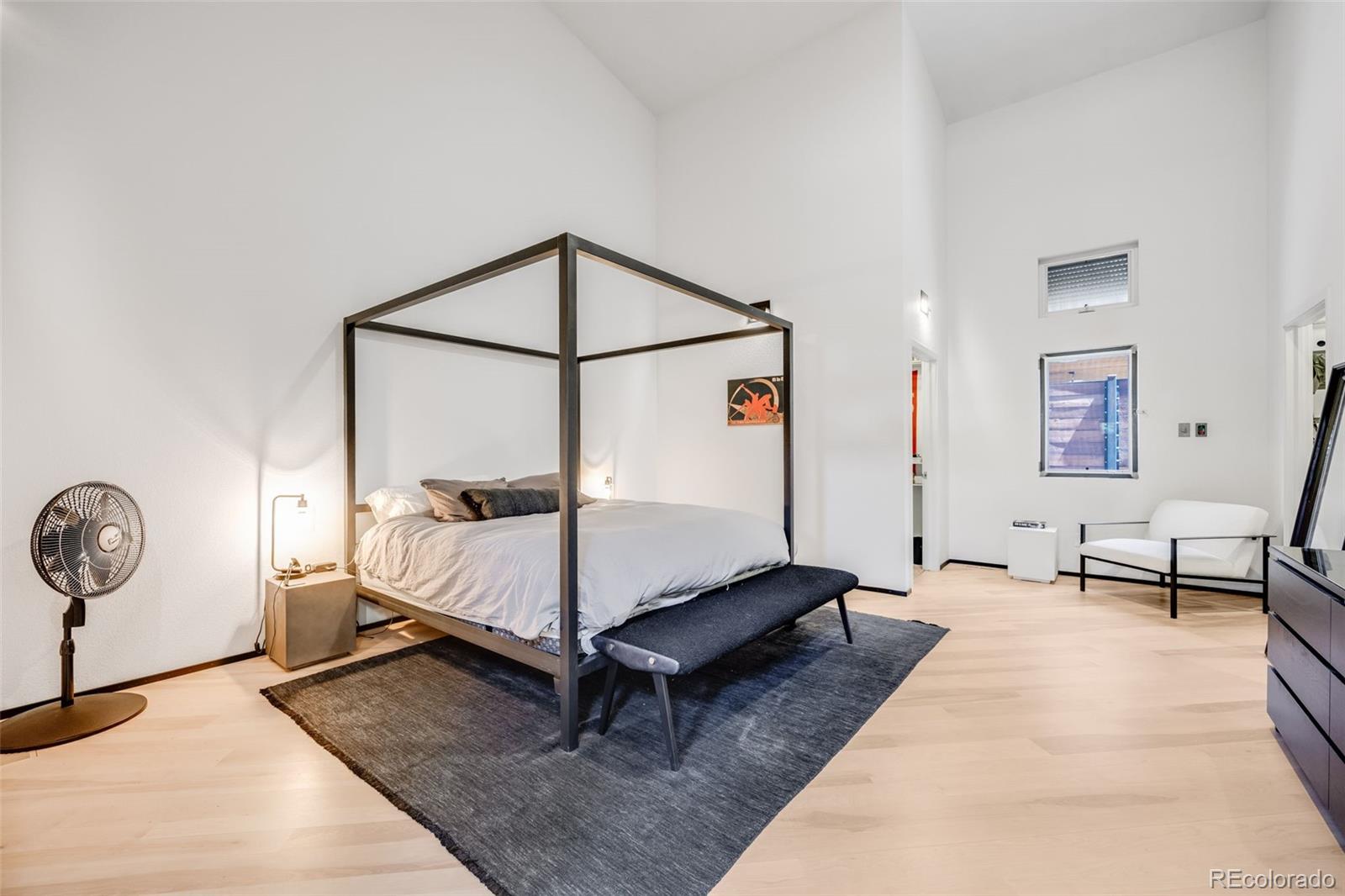 MLS Image #13 for 2801  lawrence street,denver, Colorado