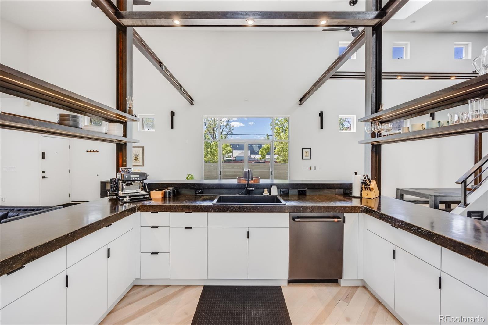 MLS Image #9 for 2801  lawrence street,denver, Colorado