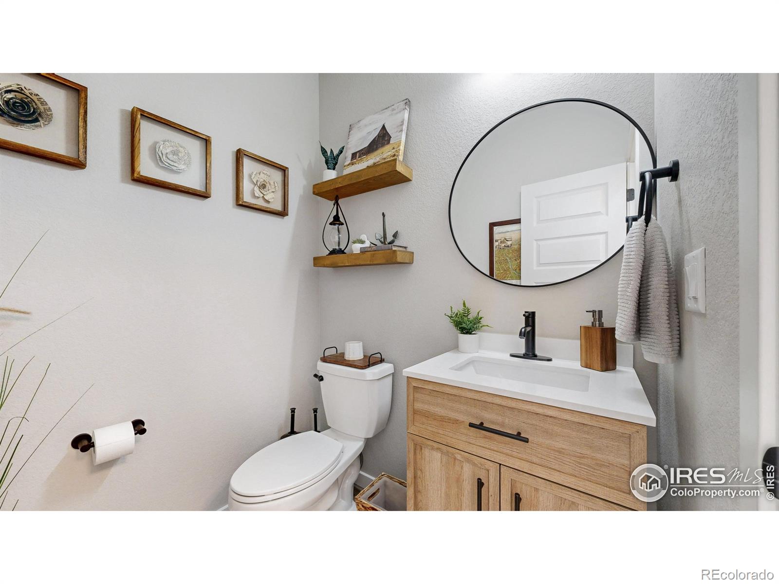 MLS Image #14 for 270  sabin way,lochbuie, Colorado
