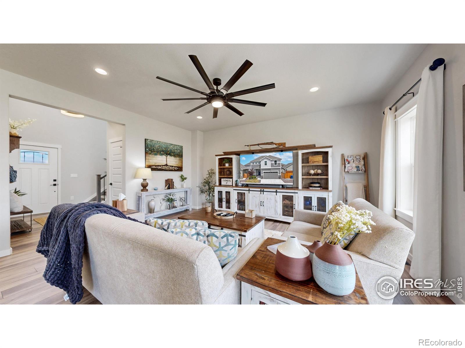 MLS Image #3 for 270  sabin way,lochbuie, Colorado
