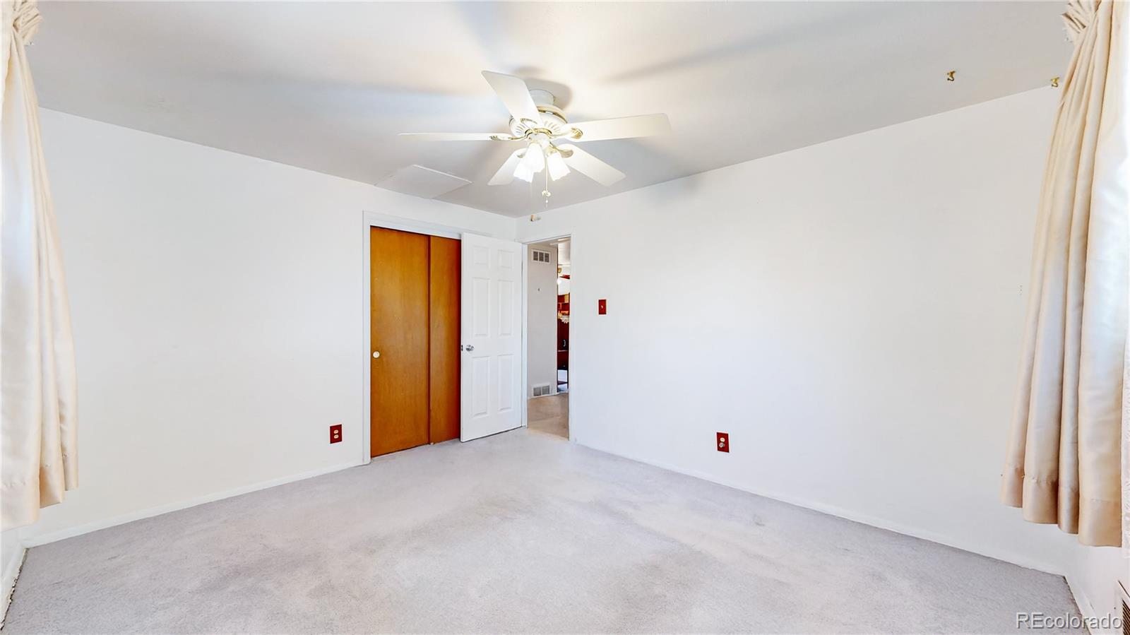 MLS Image #13 for 14157 e 26th avenue,aurora, Colorado