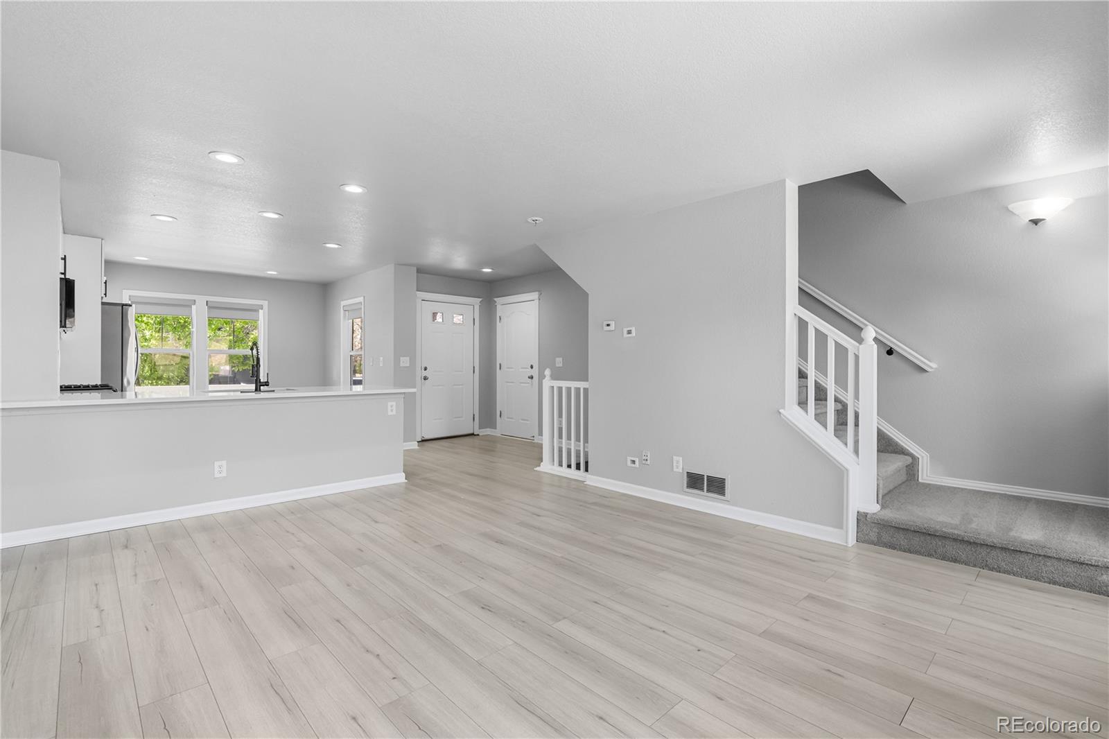 MLS Image #33 for 10778  dayton way,commerce city, Colorado