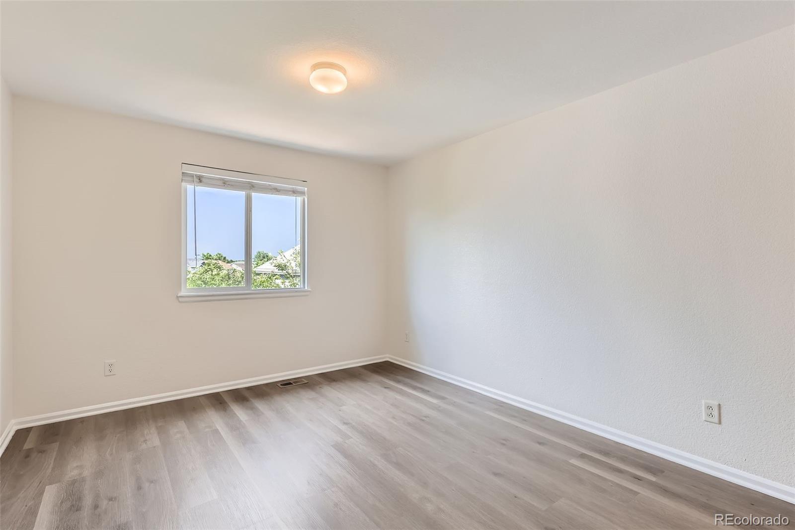 MLS Image #19 for 20861 e 40th avenue,denver, Colorado