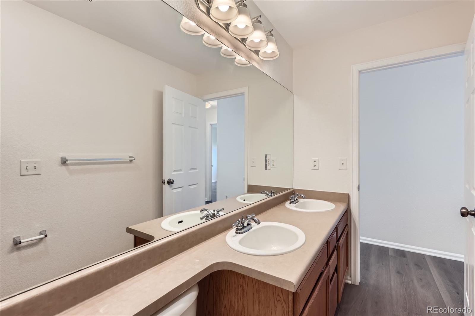 MLS Image #21 for 20861 e 40th avenue,denver, Colorado