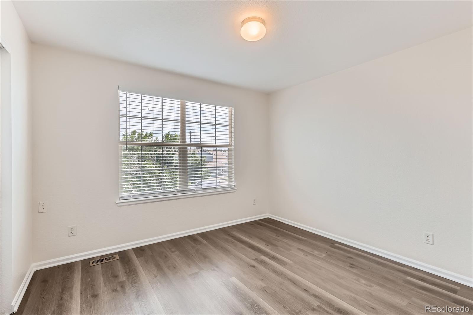 MLS Image #22 for 20861 e 40th avenue,denver, Colorado