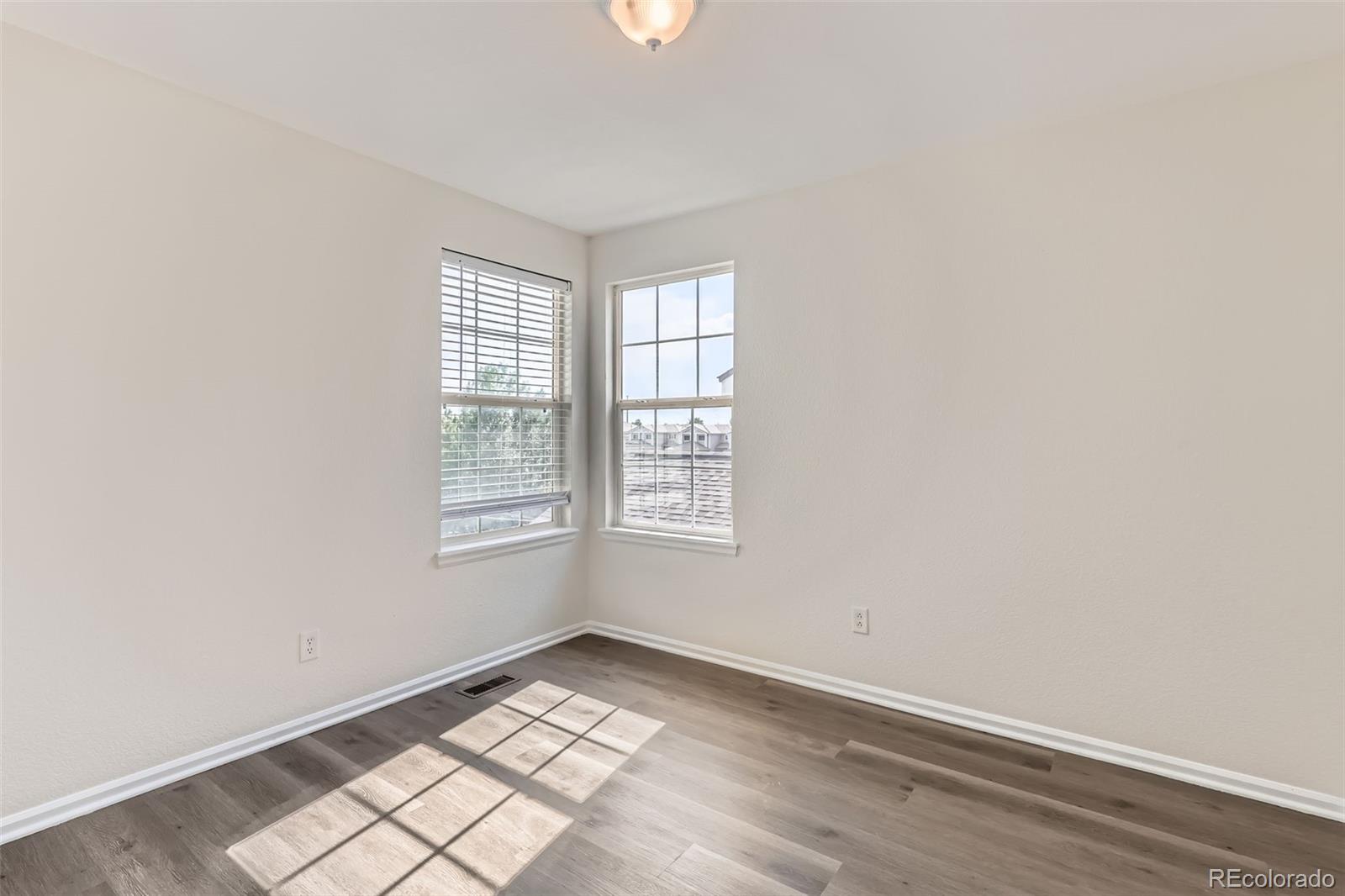 MLS Image #23 for 20861 e 40th avenue,denver, Colorado