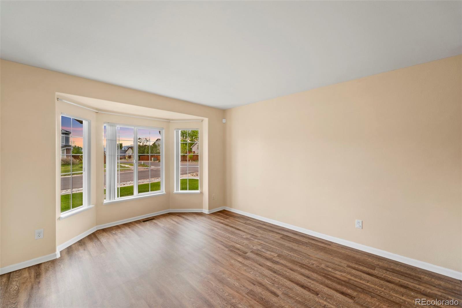 MLS Image #5 for 3371  bexley drive,colorado springs, Colorado