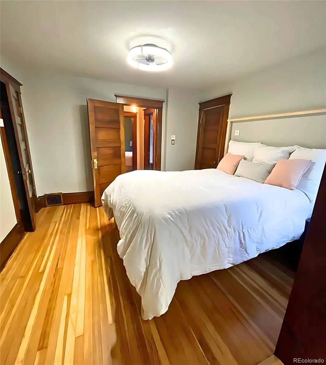MLS Image #17 for 3055 n york street,denver, Colorado