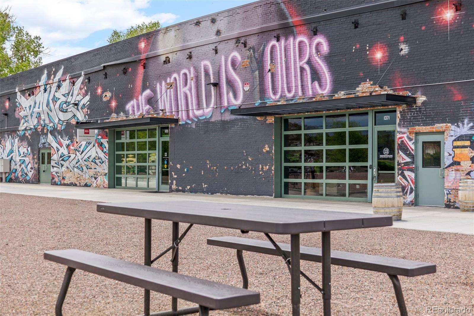 MLS Image #40 for 3055 n york street,denver, Colorado