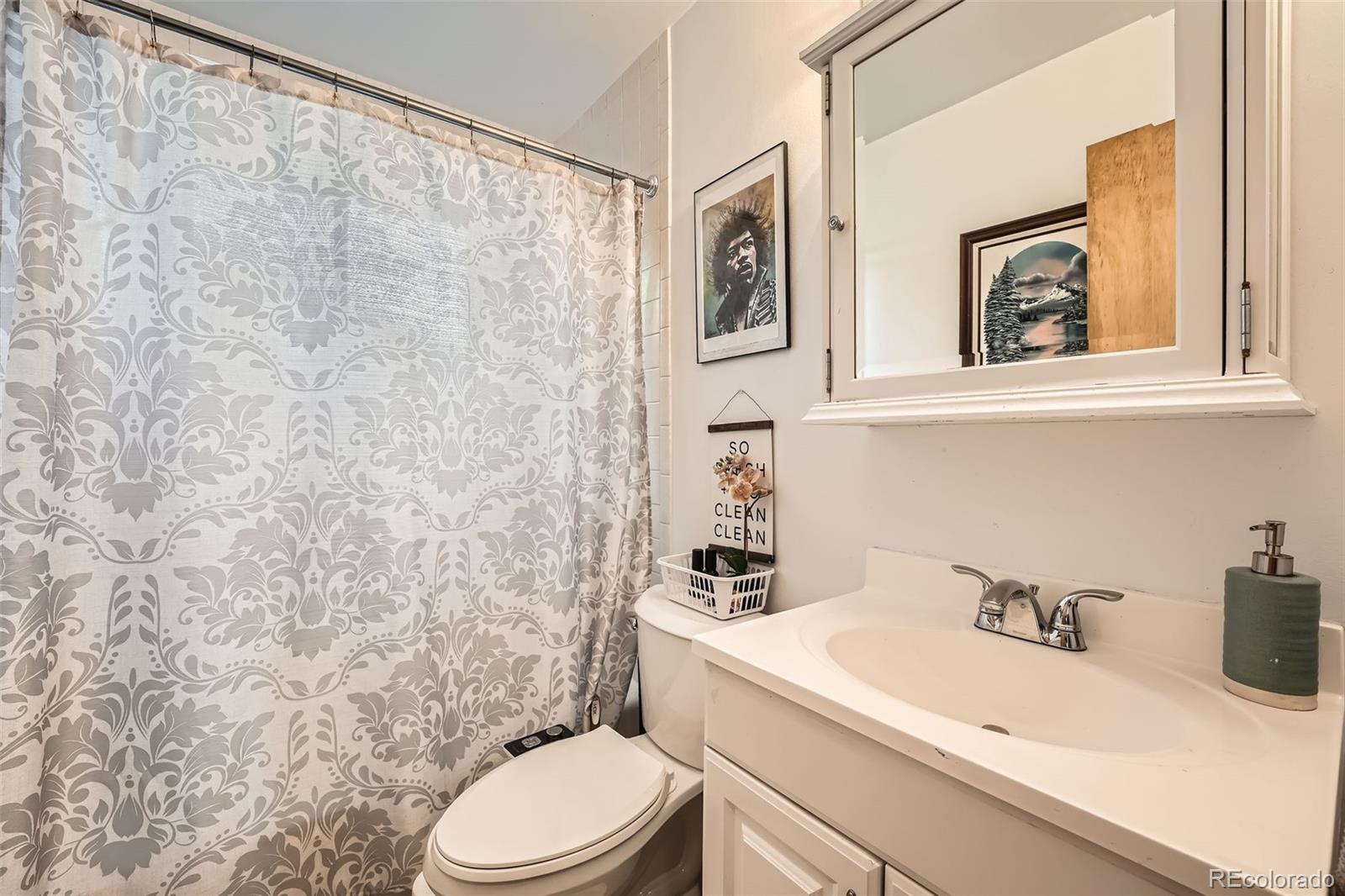 MLS Image #11 for 7060  avrum drive,denver, Colorado