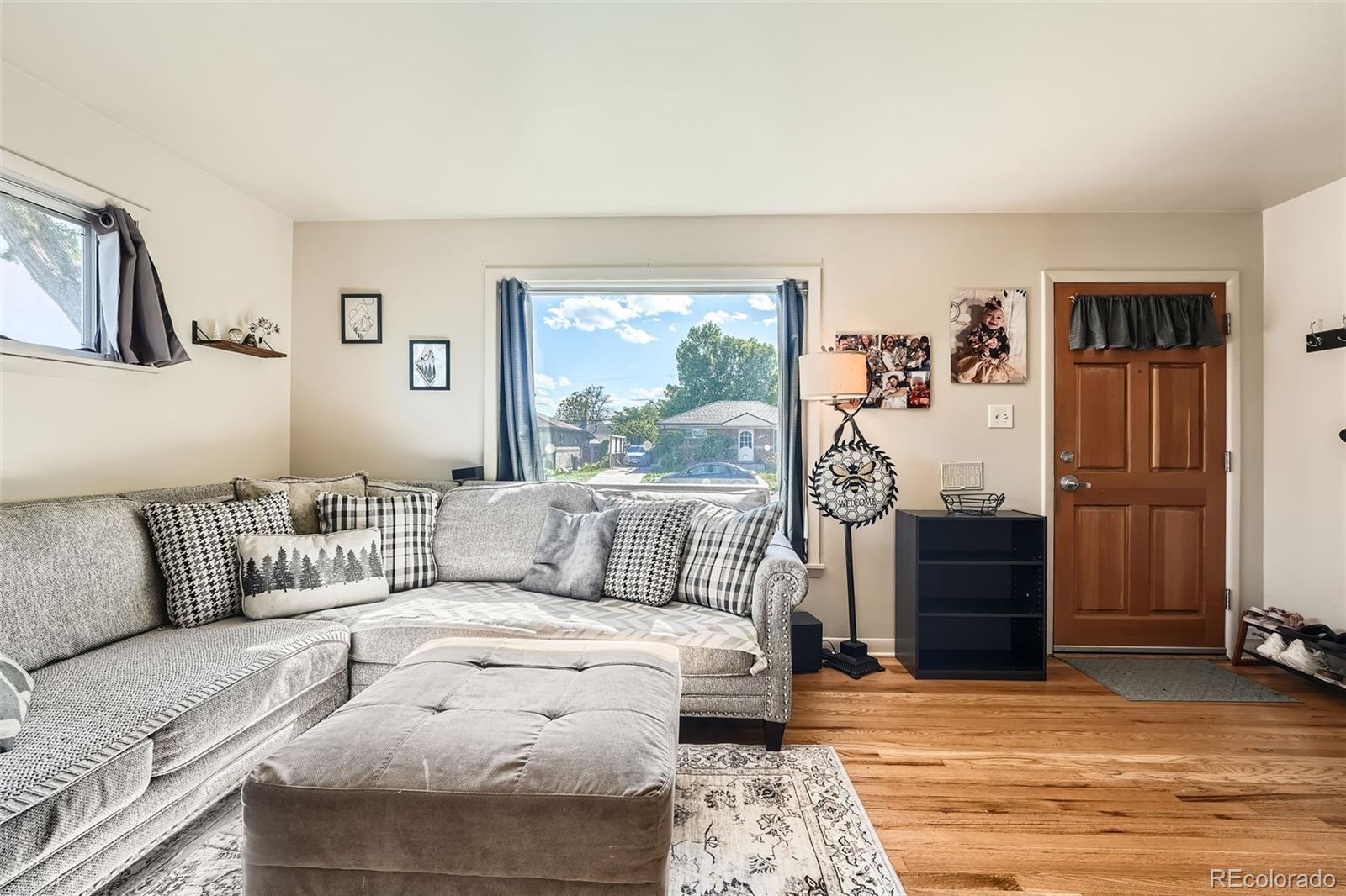 MLS Image #3 for 7060  avrum drive,denver, Colorado