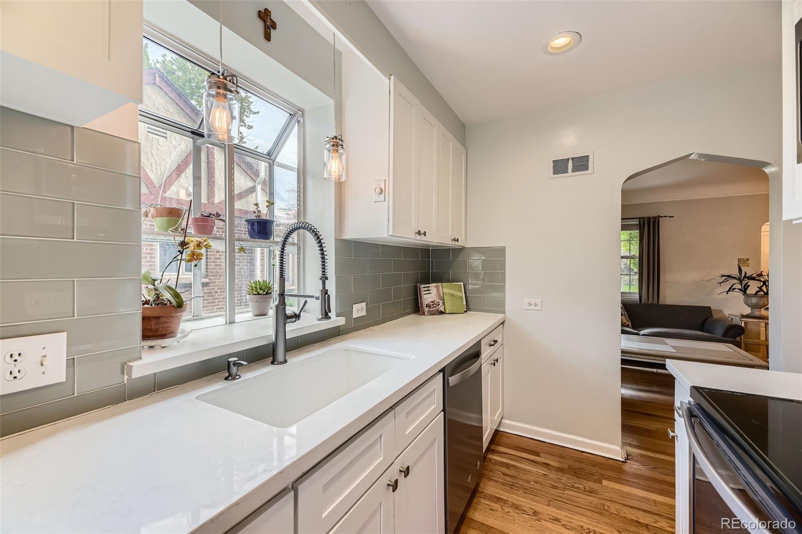 MLS Image #11 for 1640  pontiac street,denver, Colorado