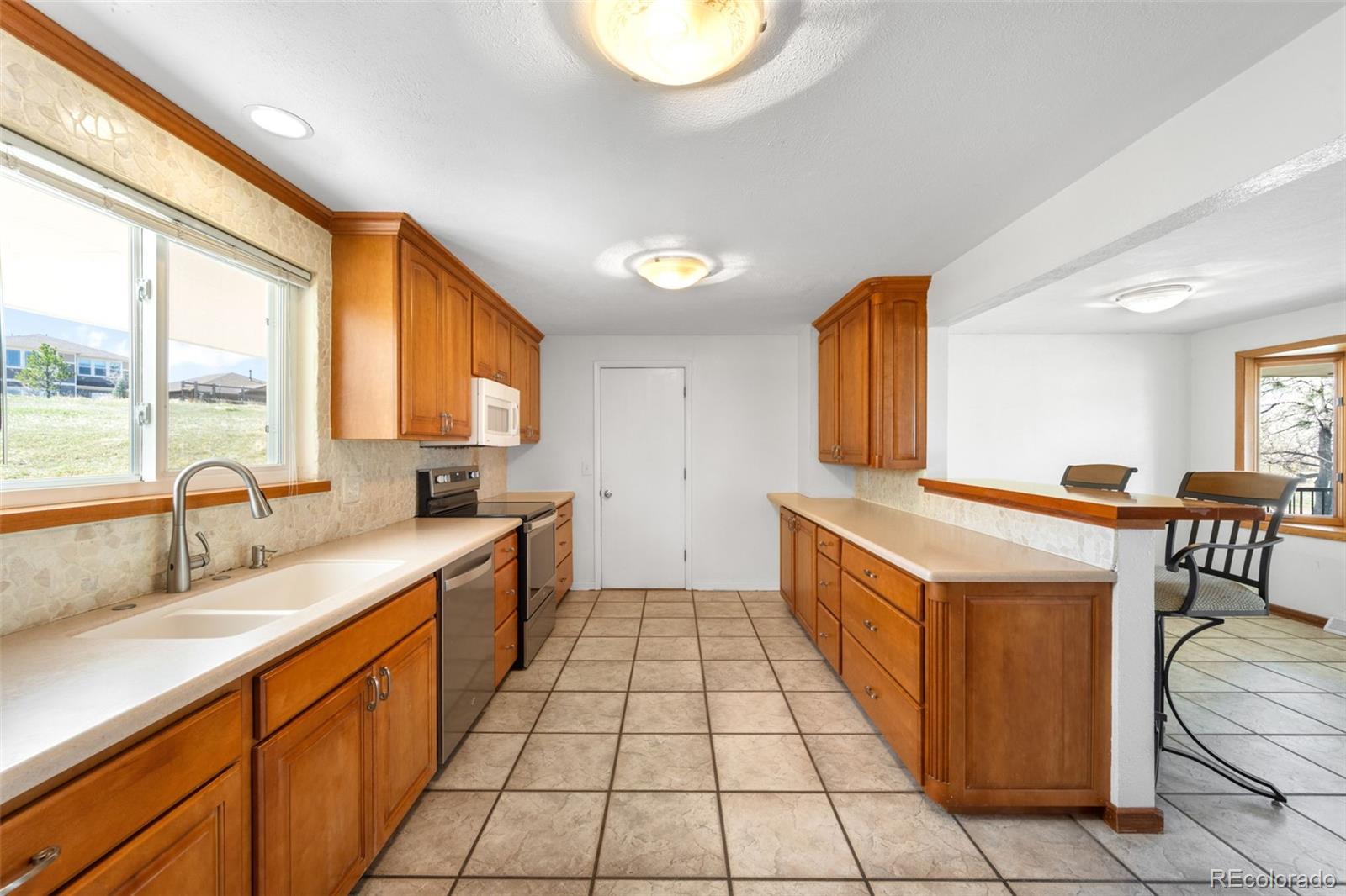MLS Image #8 for 12940 w 75th avenue,arvada, Colorado