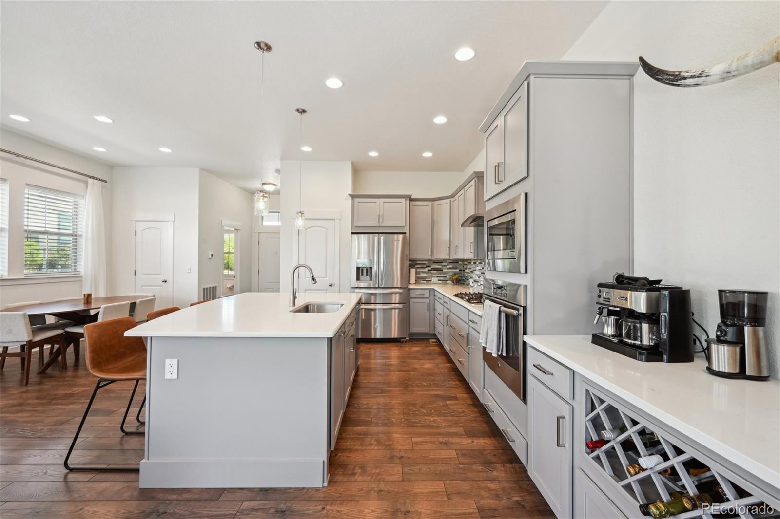 MLS Image #10 for 5799  boston street,denver, Colorado